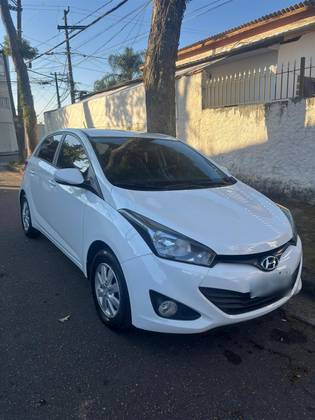 HYUNDAI HB20 1.6 COMFORT PLUS 16V FLEX 4P MANUAL HYUNDAI HB20 1.6 COMFORT PLUS 16V FLEX 4P MANUAL